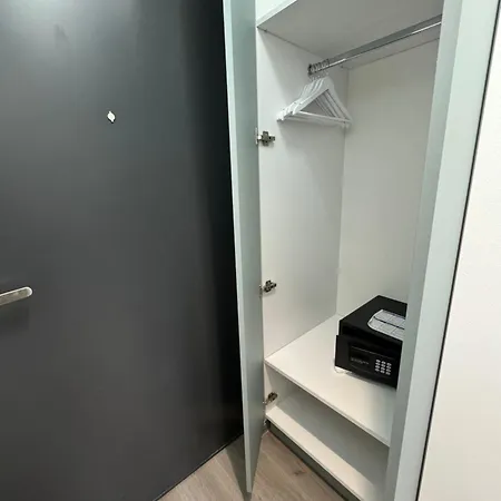 Central Suite *
